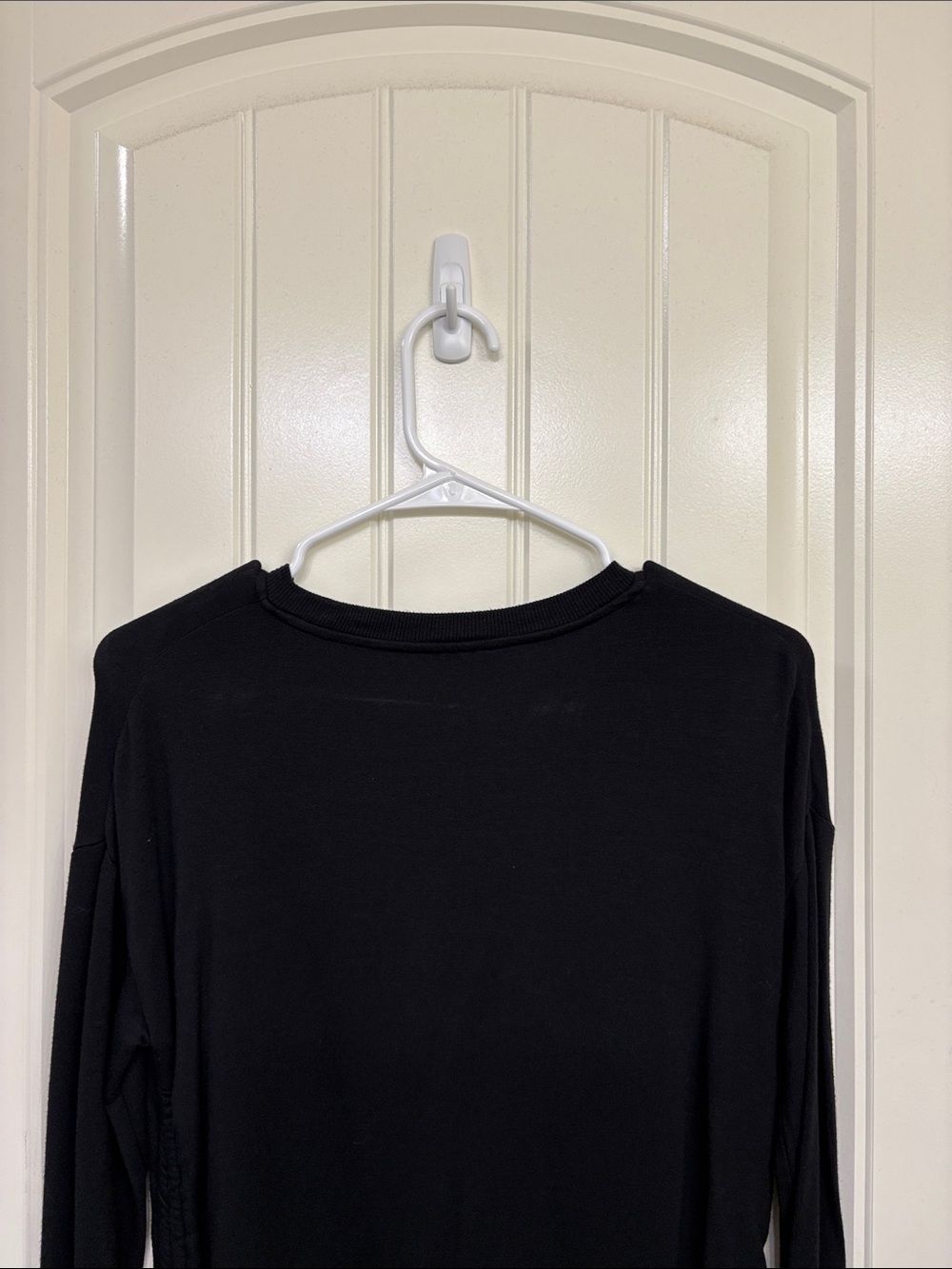 Athleta Black Long Sleeve Side-Ruched Crew Top - Picture 9 of 9